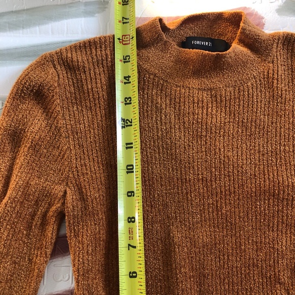 3/$25 Forever 21 cropped mock neck sweater - Picture 7 of 7